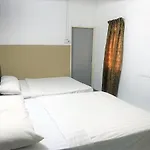 Oyo 90465 Pelangi Baru Hotel