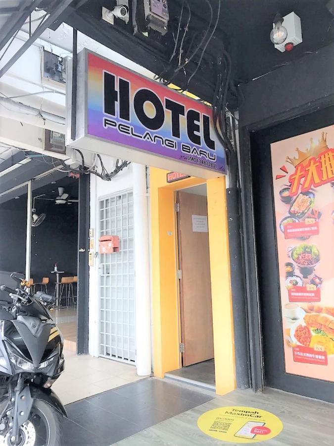 Oyo 90465 Pelangi Baru