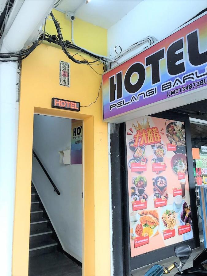 Oyo 90465 Pelangi Baru Hotel 3*