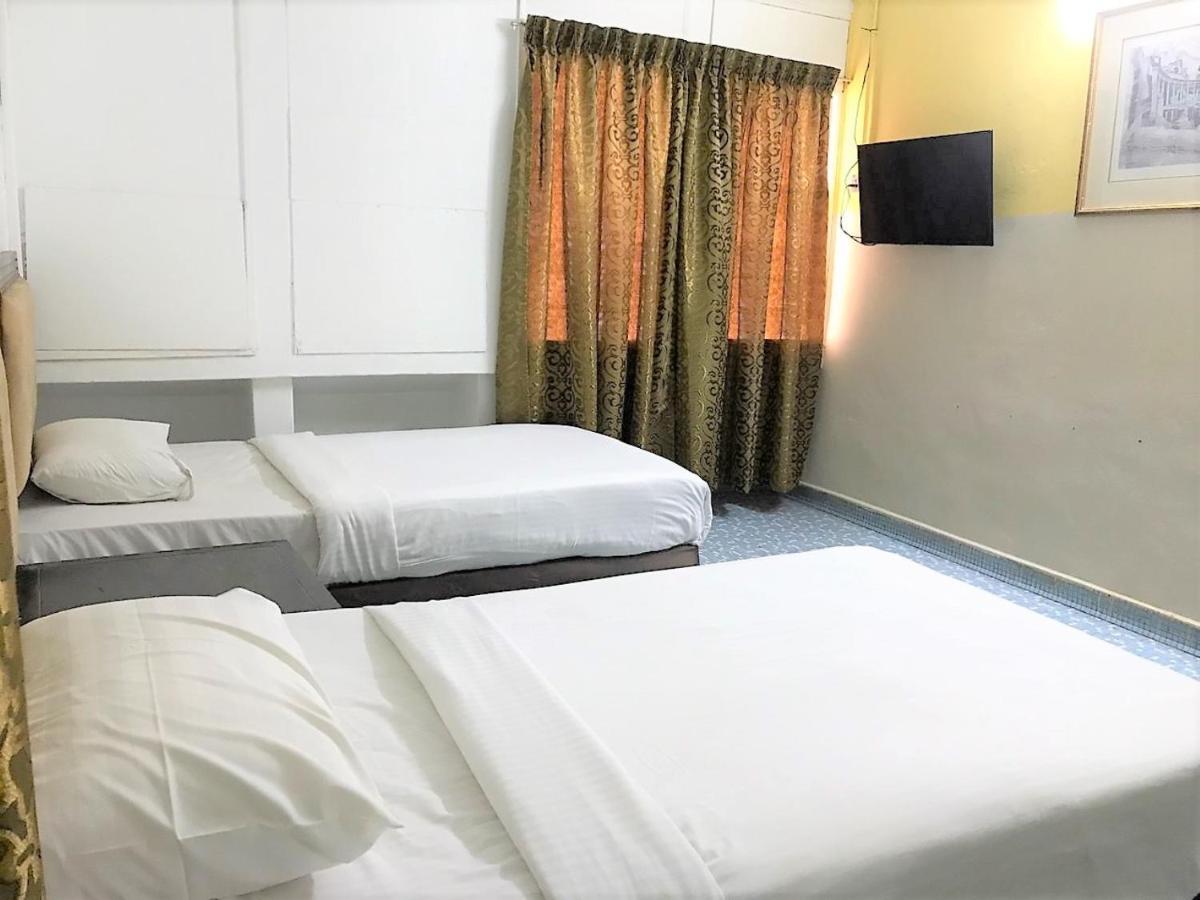 Oyo 90465 Pelangi Baru 3*