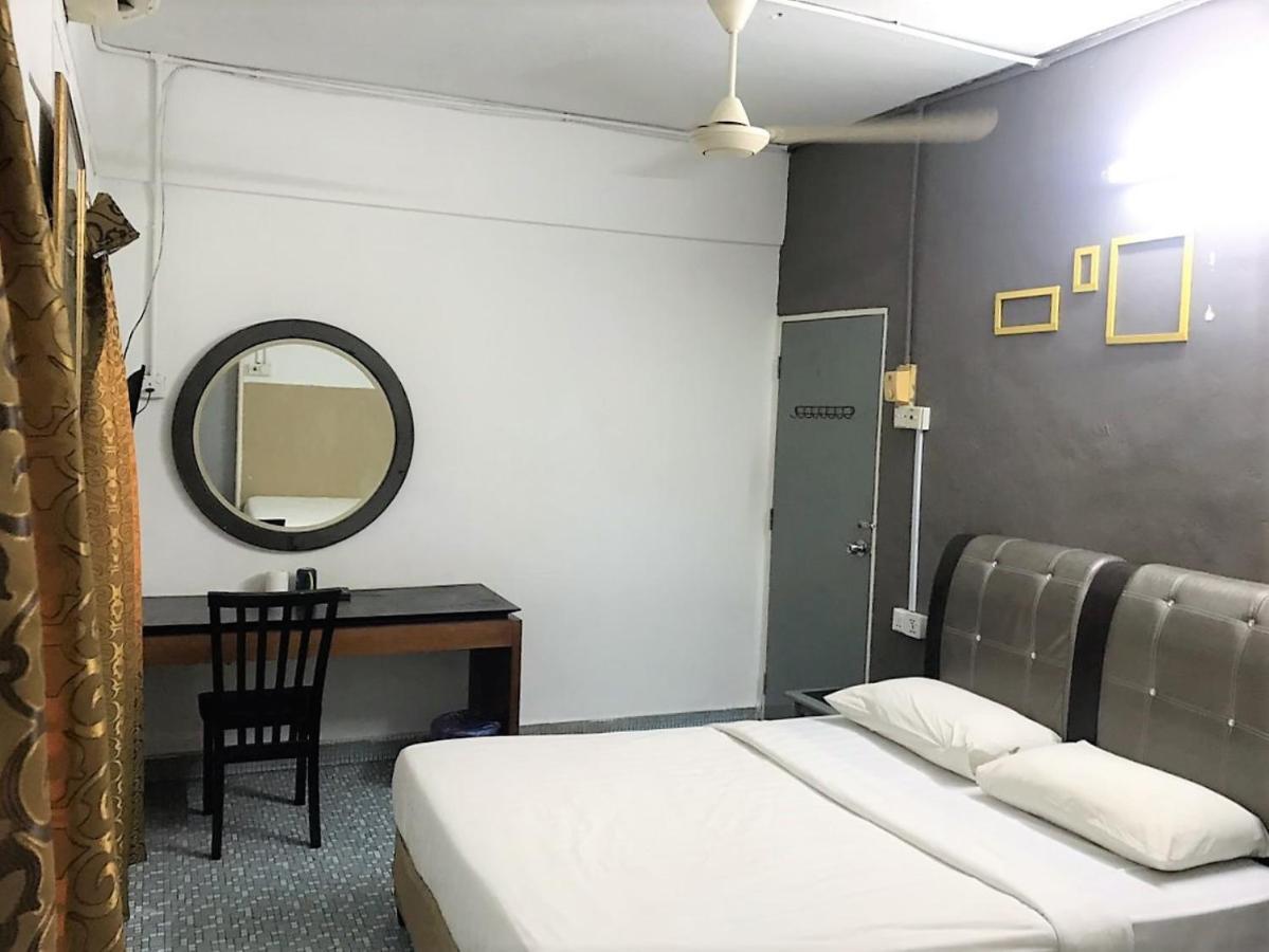 Oyo 90465 Pelangi Baru 3* Johor Bahru