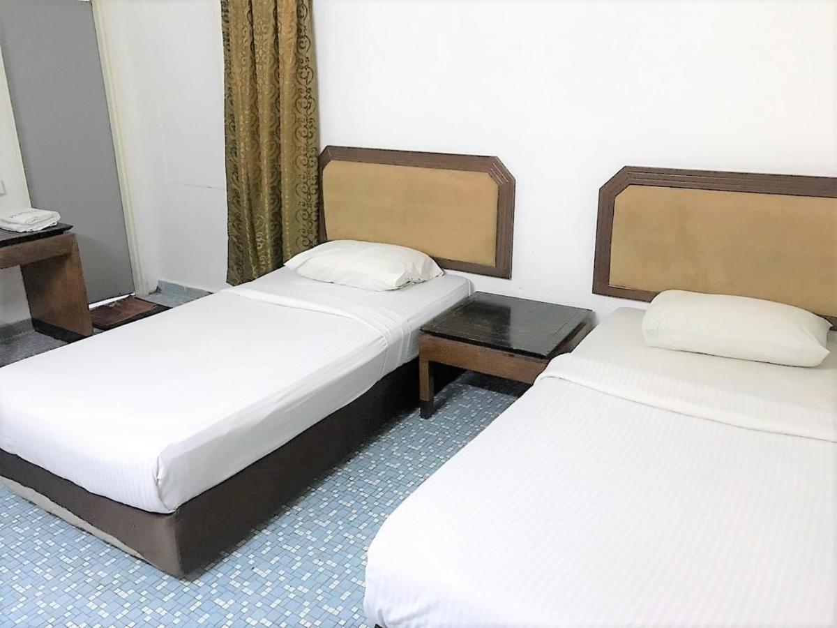 Oyo 90465 Pelangi Baru Hotel 3*