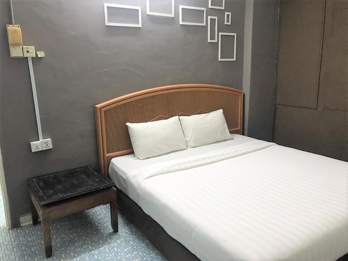 Hotel Oyo 90465 Pelangi Baru 3*