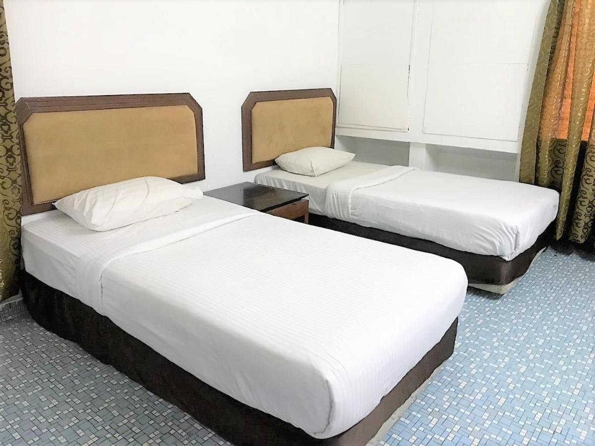 Oyo 90465 Pelangi Baru Hotel 3*